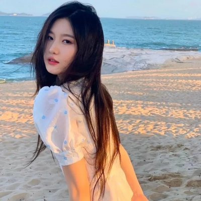 月光藏在他眼底